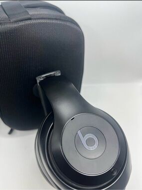 Beats by Dr. Dre - Studio Pro Wireless Noise Amazon Renewed Fast Shipping